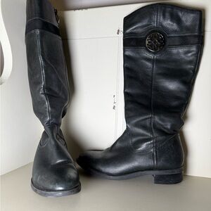 Source Unknown Black Heeled Boots